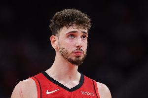 开云体育下载-申京三月至今场均20.1分10.3板5.2助 命中率54.1% 出战时11胜3负