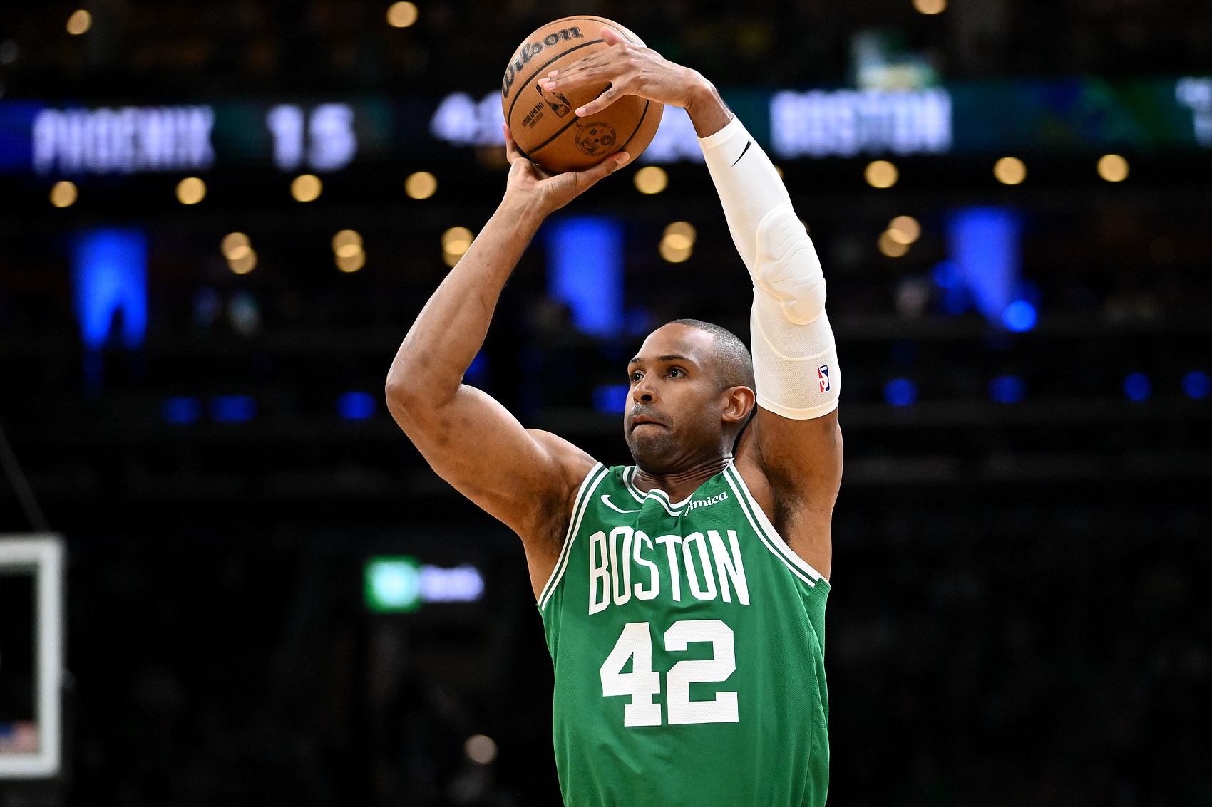 开云体育app-霍福德与勇士敲定两年1170万合约 含次赛季球员选项